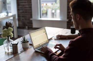 NordVPN vs Surfshark VPN