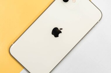 Delete Duplicate Contacts on iPhone