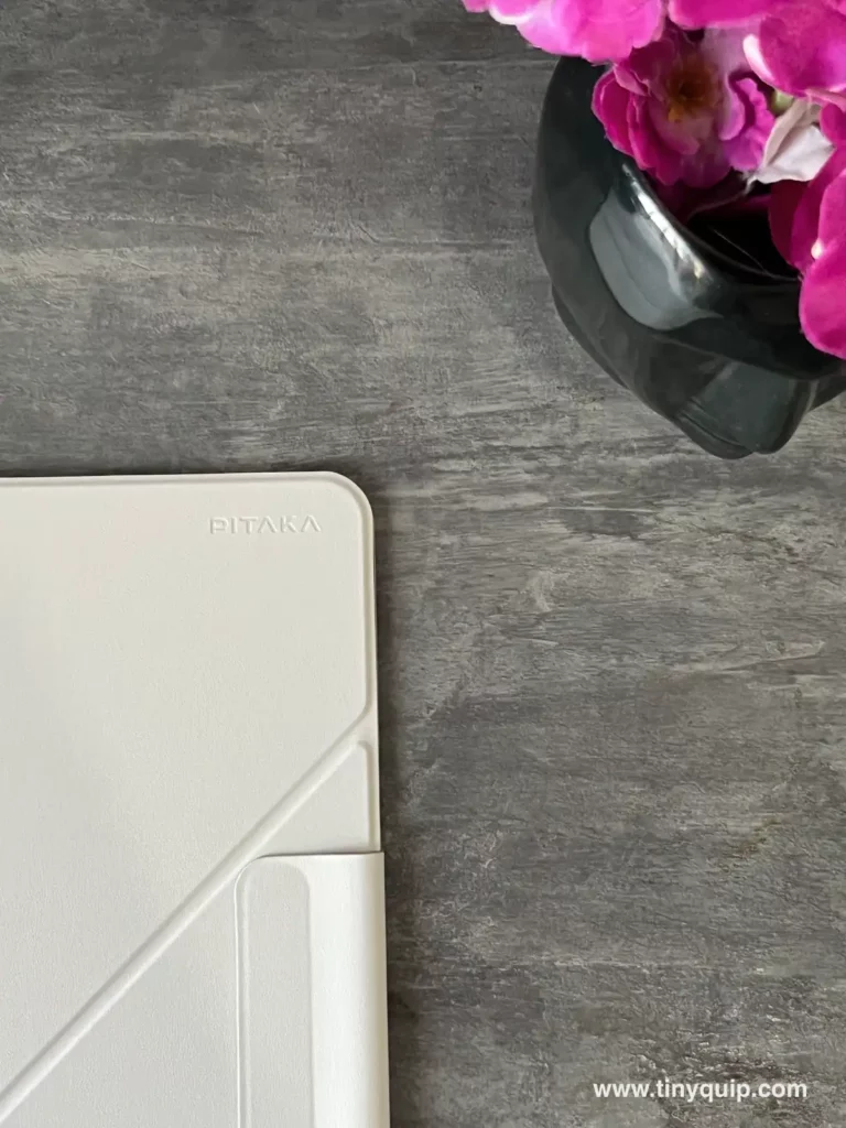 iPad Pro and Air leather cover 11 inch and 12.9 inches MagEZ Folio 2