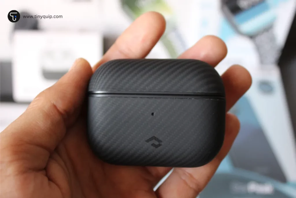 Pitaka MagEZ Case For AirPods Soft Textured Aramid Fiber Design