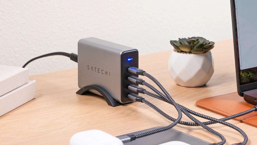 Satechi 165W Wall Charger GaN